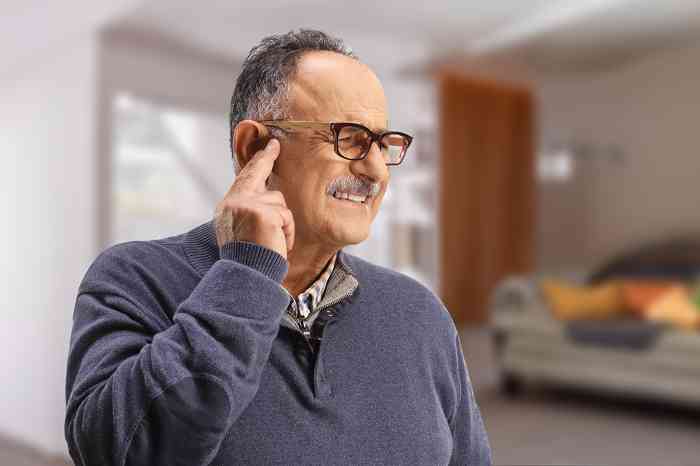 Man with bubble-popping noise in ear