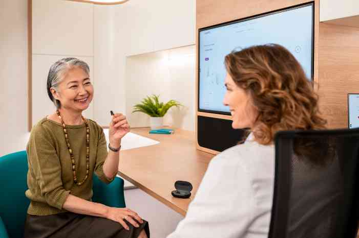 female-client-female-audiologist