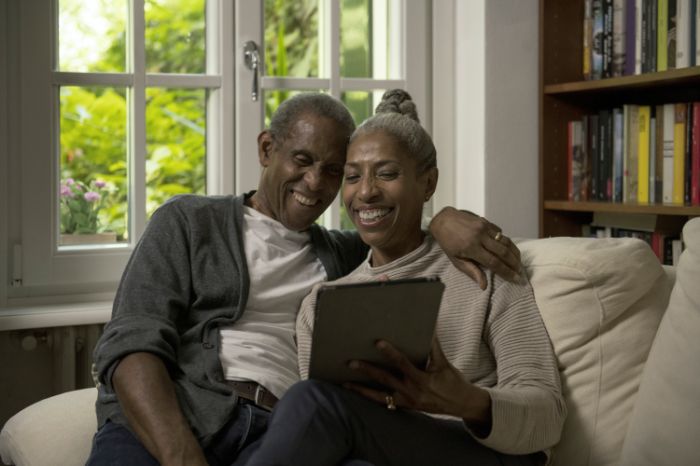 couple using a tablet