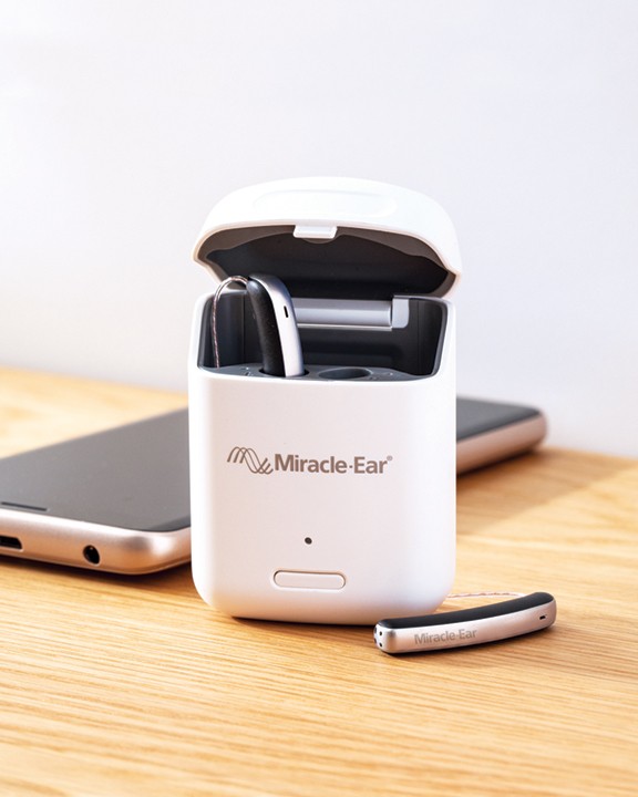 Hearing aids with rechargeable batteries MiracleEar