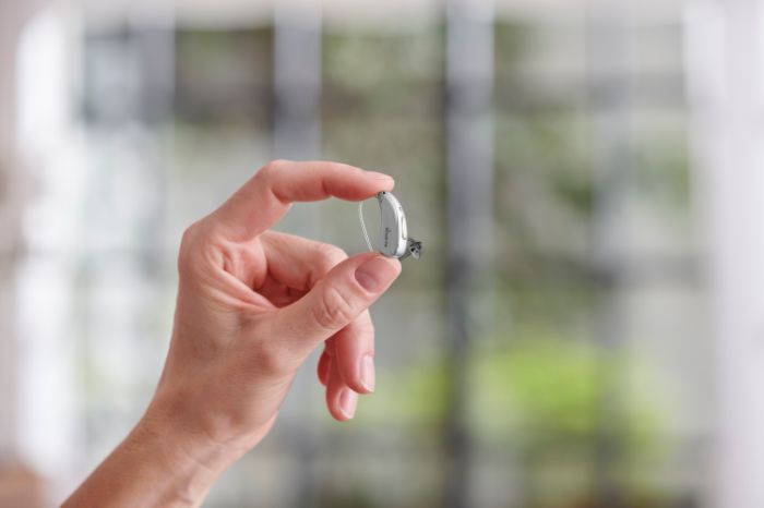 MEENERGY RIC R AX in hand