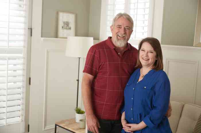 Miracle-Ear customer with his wife