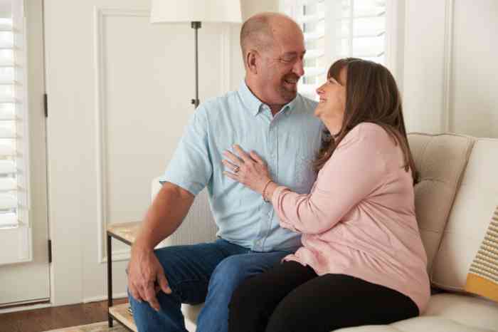 Miracle-Ear customer with his wife